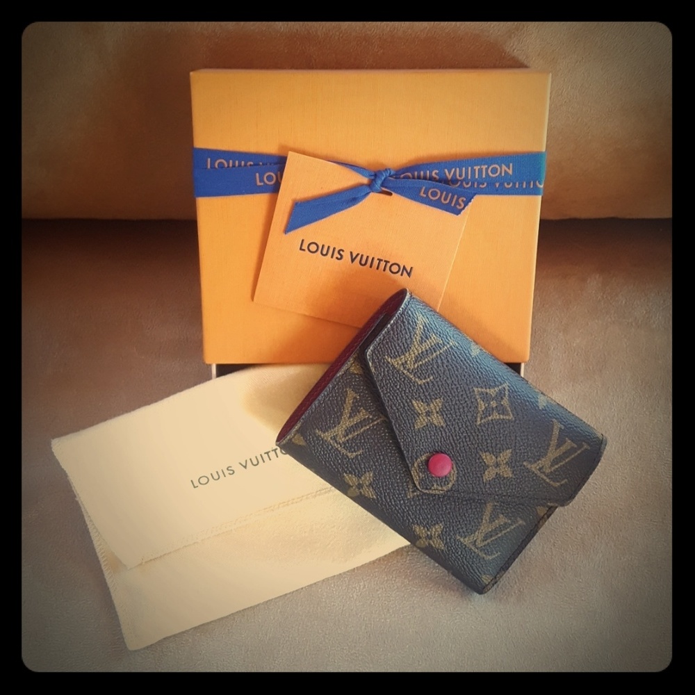 Louis Vuitton Victorine wallet